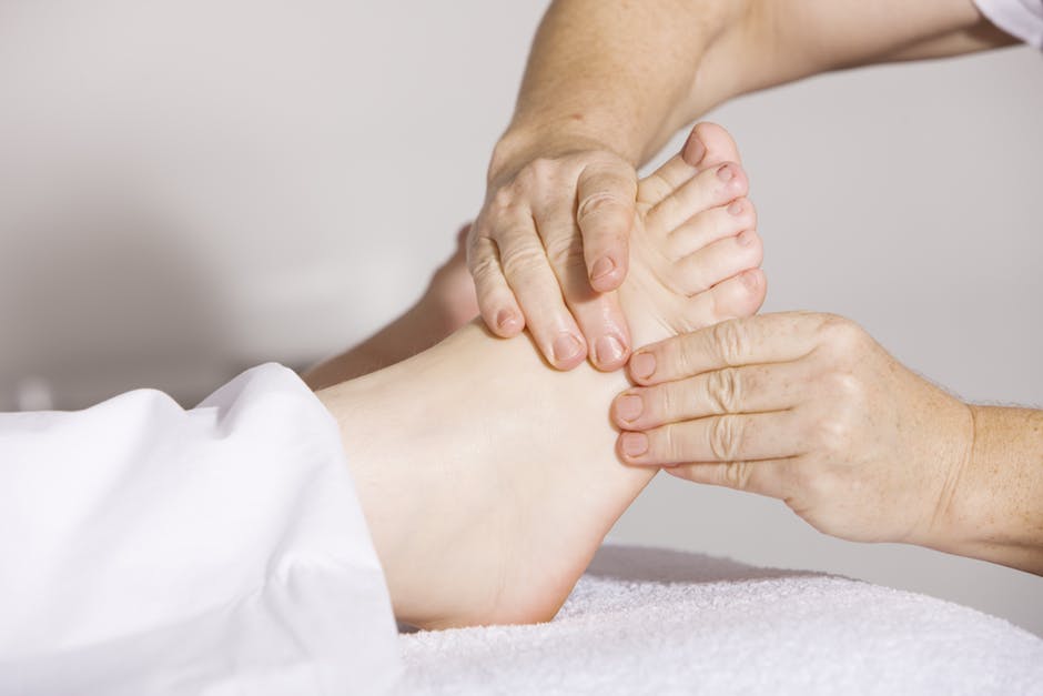Sleeping Acupressure Foot Points for Back Pain