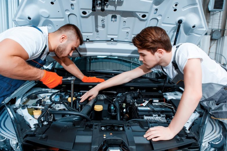 Benefits of taking the services of an auto electrician: ContentPond